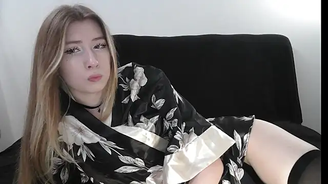 ErikaShyy online show from 06.11.26