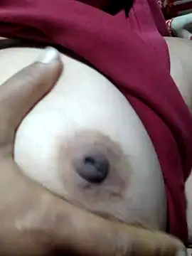 Snapshot of Natasha-In69 chatting on 02.05.25 Natasha-In69 online show from 02.05.25