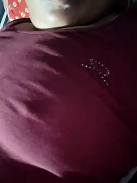 Snapshot of Natasha-In69 chatting on 09.18.25 Natasha-In69 online show from 09.18.25