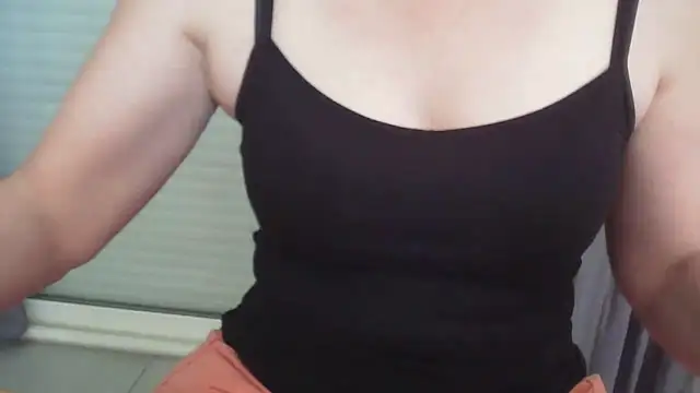 Snapshot of Raptor82 chatting on 09.18.25 Raptor82 online show from 09.18.25