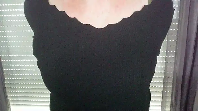 Snapshot of Raptor82 chatting on 09.22.25 Raptor82 online show from 09.22.25