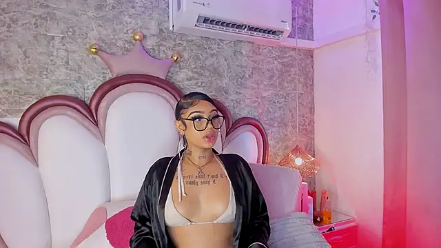 Mia Jansen online show from 04.24.26