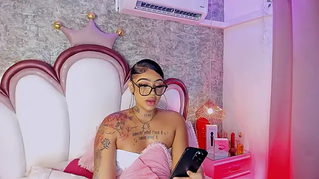 Mia Jansen online show from 04.25.26