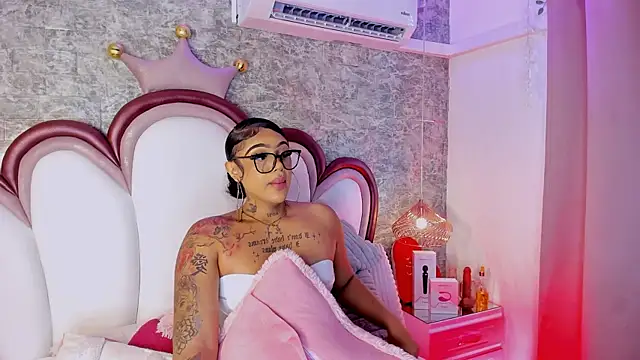 Mia Jansen online show from 04.25.26