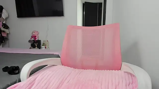 Ori valentina online show from 01.15.25