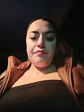 Snapshot of Lesly_10- chatting on 05.13.26 Lesly 10- online show from 05.13.26