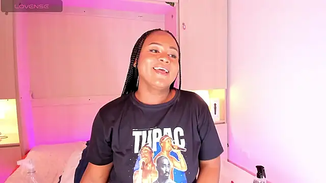 EmilyyStuart online show from 02.11.25