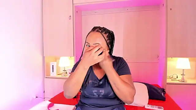 EmilyyStuart online show from 02.14.25