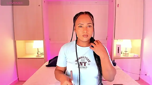 EmilyyStuart online show from 02.16.25