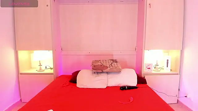 EmilyyStuart online show from 02.26.25