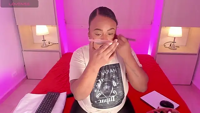 EmilyyStuart online show from 03.19.26