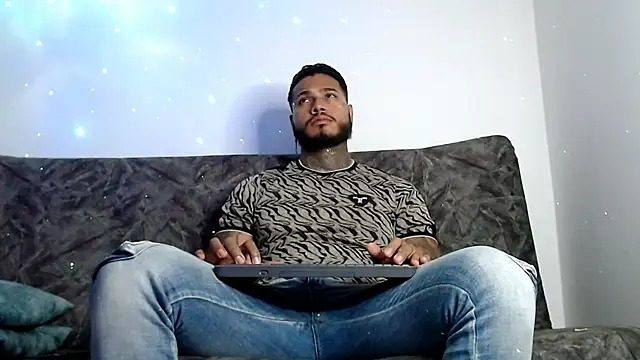 Snapshot of Exotic_tatto27121 chatting on 12.30.24 Exotic tatto27121 online show from 12.30.24