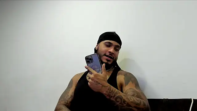 Snapshot of Exotic_tatto27121 chatting on 06.07.26 Exotic tatto27121 online show from 06.07.26