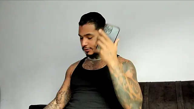 Snapshot of Exotic_tatto27121 chatting on 06.07.26 Exotic tatto27121 online show from 06.07.26