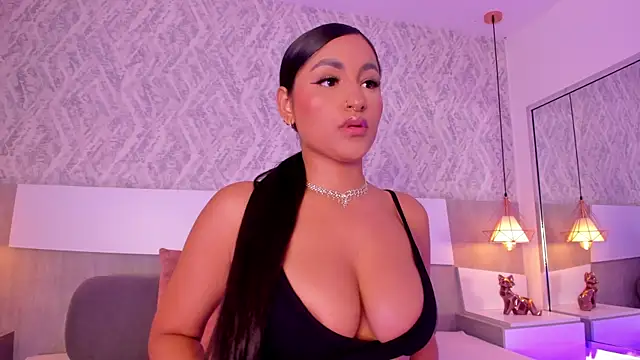 AishaPeyton online show from 11.22.25