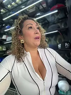 Katti Barrera online show from 07.16.26