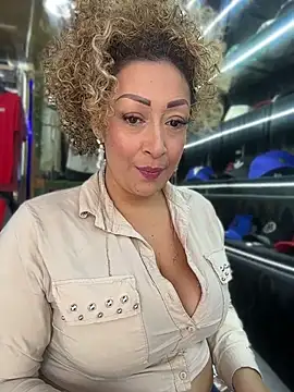 Katti Barrera online show from 07.21.26