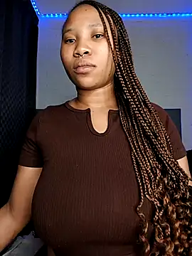 Snapshot of DrippinCaramelCutie chatting on 02.18.26 DrippinCaramelCutie online show from 02.18.26