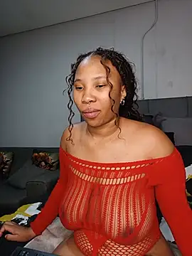 Snapshot of DrippinCaramelCutie chatting on 07.18.26 DrippinCaramelCutie online show from 07.18.26