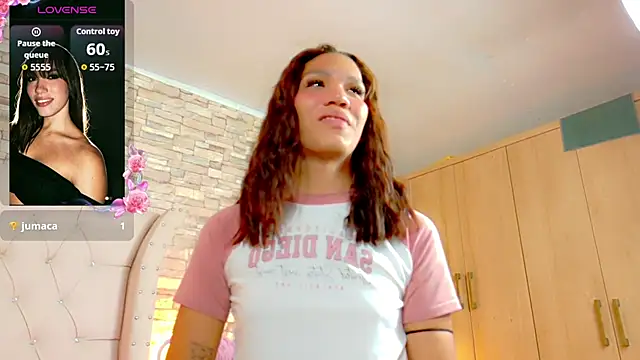 Sara-Smith- online show from 06.25.26