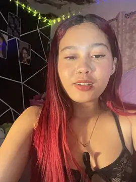 Snapshot of ursweet_babygirl chatting on 07.05.26 ursweet babygirl online show from 07.05.26