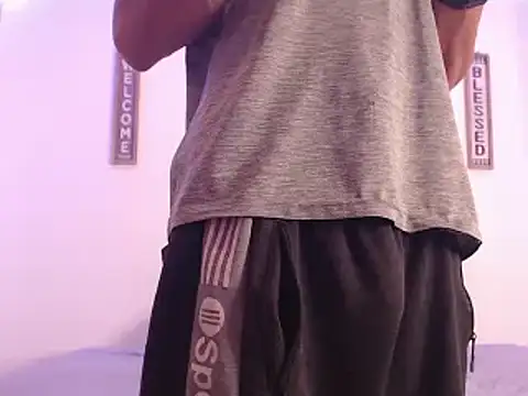 Snapshot of harrytomson_1 chatting on 12.28.24 harrytomson 1 online show from 12.28.24