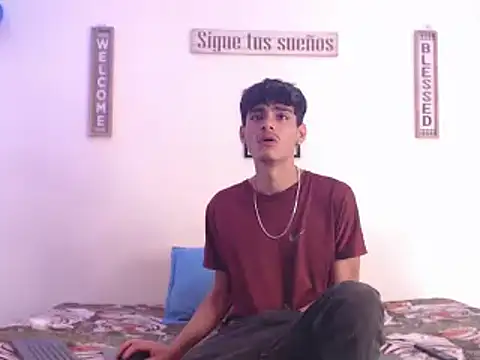 Snapshot of harrytomson_1 chatting on 01.11.25 harrytomson 1 online show from 01.11.25