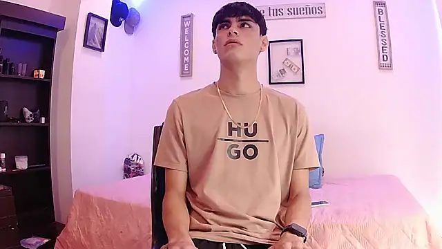 Snapshot of harrytomson_1 chatting on 09.11.25 harrytomson 1 online show from 09.11.25