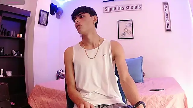 Snapshot of harrytomson_1 chatting on 09.16.25 harrytomson 1 online show from 09.16.25