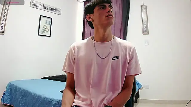 Snapshot of harrytomson_1 chatting on 10.12.25 harrytomson 1 online show from 10.12.25