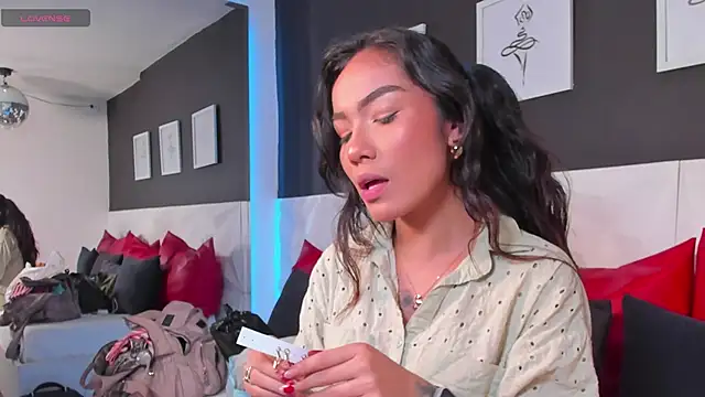 scarlet castro online show from 10.24.25