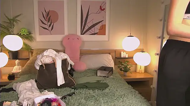 Snapshot of AshleyDouglas chatting on 01.20.25 AshleyDouglas online show from 01.20.25