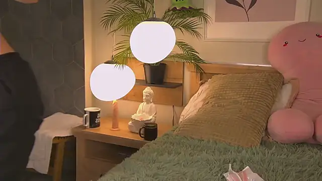 Snapshot of AshleyDouglas chatting on 02.01.25 AshleyDouglas online show from 02.01.25