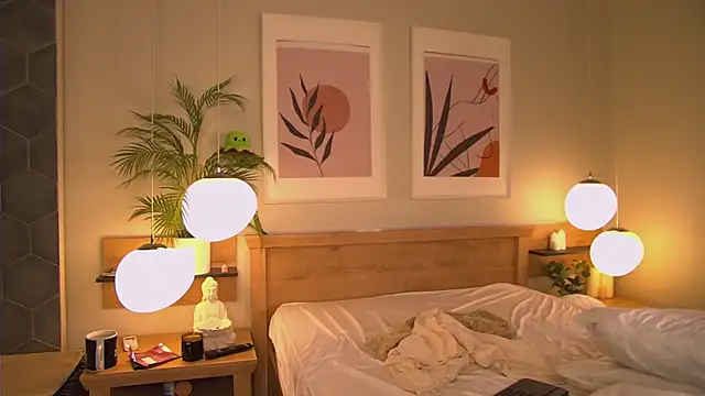 Snapshot of AshleyDouglas chatting on 03.07.25 AshleyDouglas online show from 03.07.25