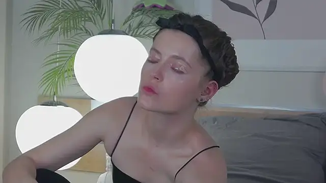 Snapshot of AshleyDouglas chatting on 03.15.25 AshleyDouglas online show from 03.15.25