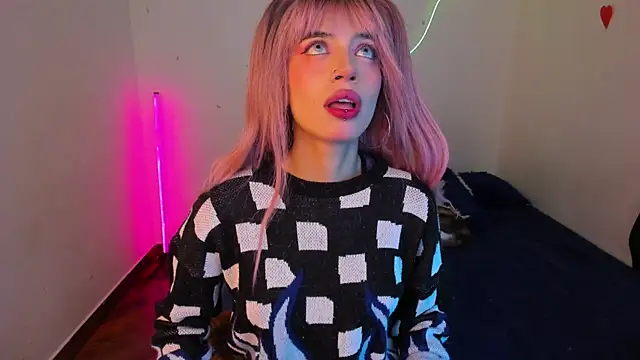 Snapshot of CelesteXCute chatting on 01.08.26 CelesteXCute online show from 01.08.26