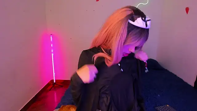 Snapshot of CelesteXCute chatting on 01.10.26 CelesteXCute online show from 01.10.26