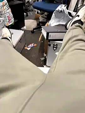 Snapshot of chubbydadb0d chatting on 11.17.25 chubbydadb0d online show from 11.17.25