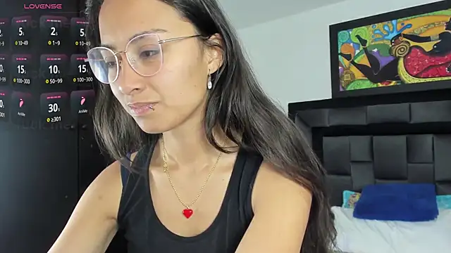 tatiana valencia online show from 03.12.25