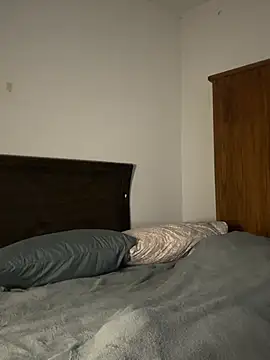 Snapshot of moody1996- chatting on 03.08.25 moody1996- online show from 03.08.25