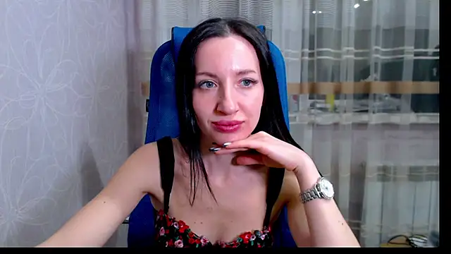 Snapshot of RailyMellow chatting on 02.02.25 RailyMellow online show from 02.02.25