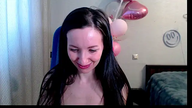 Snapshot of RailyMellow chatting on 02.08.25 RailyMellow online show from 02.08.25