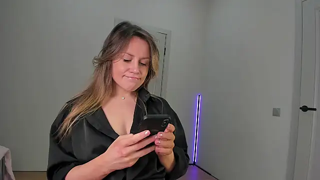 Snapshot of _cometoseeme_ chatting on 02.01.26 cometoseeme online show from 02.01.26