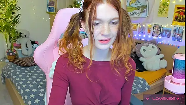 Snapshot of Sunny_Elly chatting on 05.28.26 Sunny Elly online show from 05.28.26