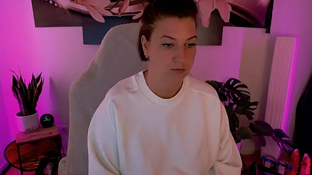 Snapshot of NatiLove35 chatting on 04.25.26 NatiLove35 online show from 04.25.26