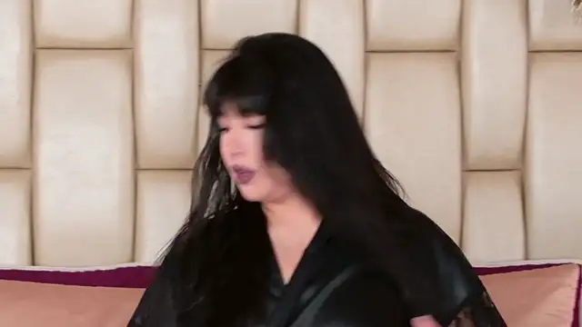 Alexa Miss online show from 11.22.25