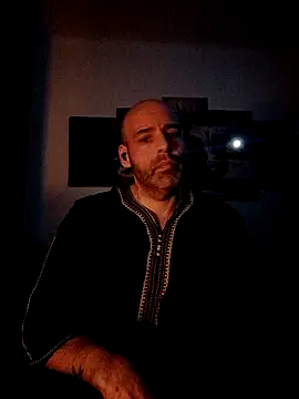 Snapshot of medioarabemediogypsi chatting on 03.14.26 medioarabemediogypsi online show from 03.14.26