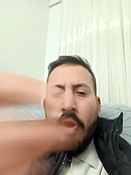 Snapshot of Karizmatikman chatting on 03.12.26 Karizmatikman online show from 03.12.26