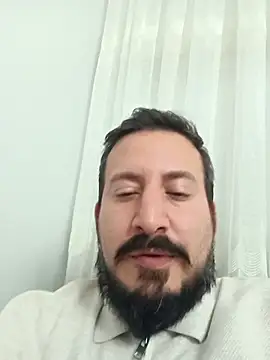 Snapshot of Karizmatikman chatting on 04.16.26 Karizmatikman online show from 04.16.26