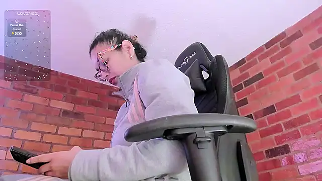 paulinabarnett- online show from 12.19.24